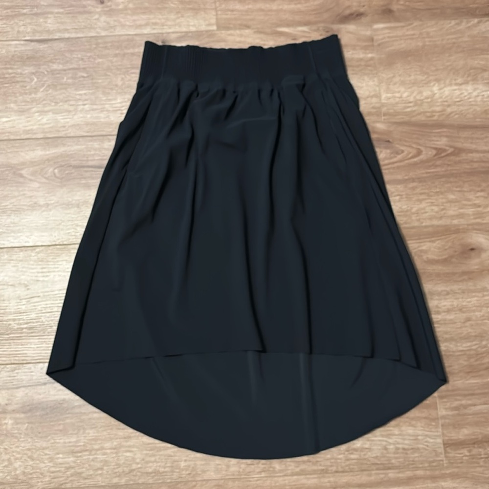 Athleta Black High-Low Cosmic Skitt